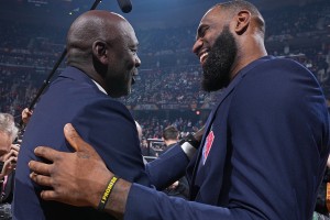 库班对比乔丹和詹姆斯：詹姆斯能质变弱队，乔丹不行！