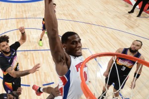 统治比赛！活塞官方：杜伦已19次砍下两双，排名联盟第五