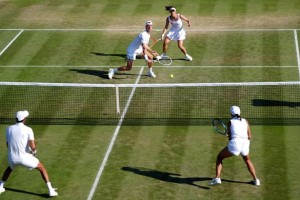 23岁小将跪地哭泣！萨巴伦卡锁定总决赛名额，张帅第6次止步四强