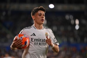 开云官网-皇马一直计划让居勒尔转型中场，马斯坦托诺不会影响他的出场时间